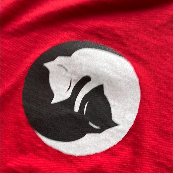RARE 2001 Emily the Strange T Shirt Size M Vintage Cats Red Black White Yin Yang - Picture 10 of 15
